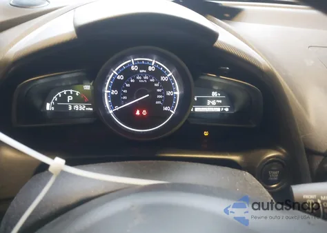 2019 Toyota Yaris Le z USA, uszkodzony, nr VIN 3MYDLBYV9KY522558